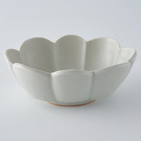 作家　鈴木まどか　白瓷菊割楕円中鉢