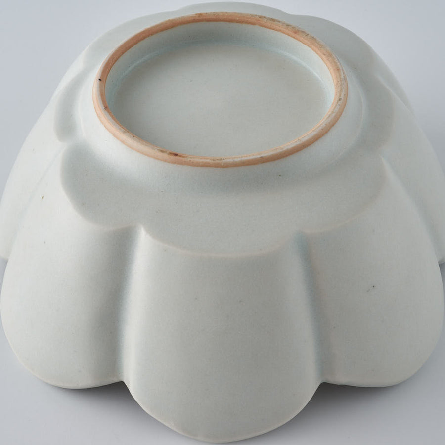 作家　鈴木まどか　白瓷菊割楕円中鉢