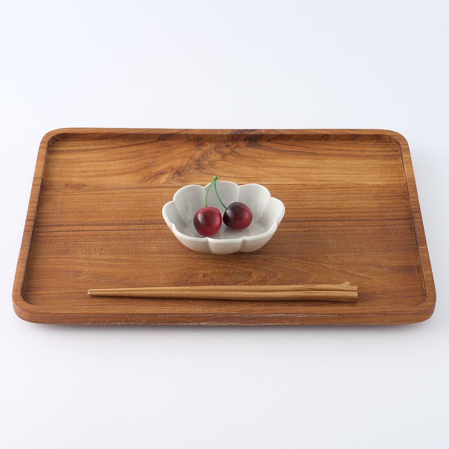 作家　鈴木まどか　白瓷菊割楕円豆鉢