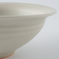 作家　鈴木まどか　灰釉沓鉢