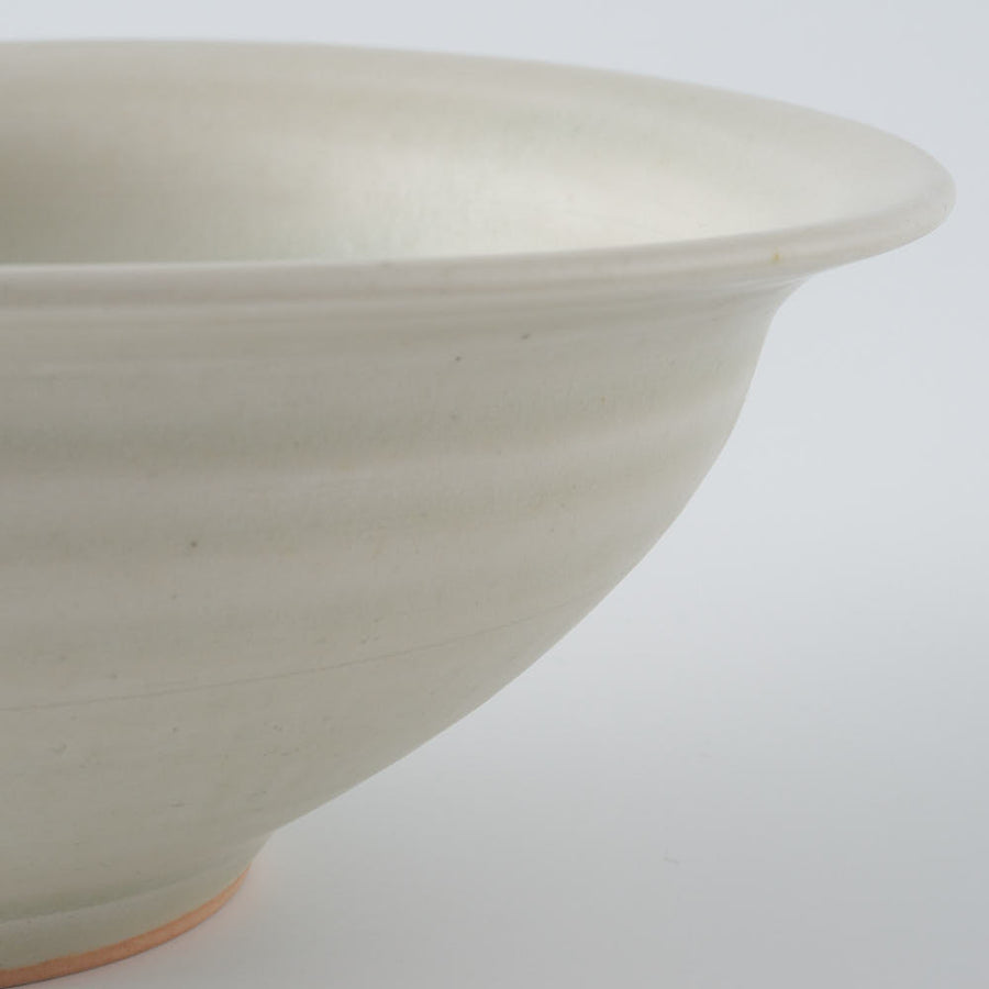 作家　鈴木まどか　灰釉沓鉢