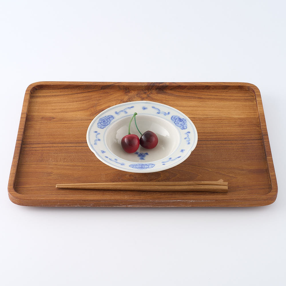 作家　鈴木まどか　安南彫花紋兜鉢