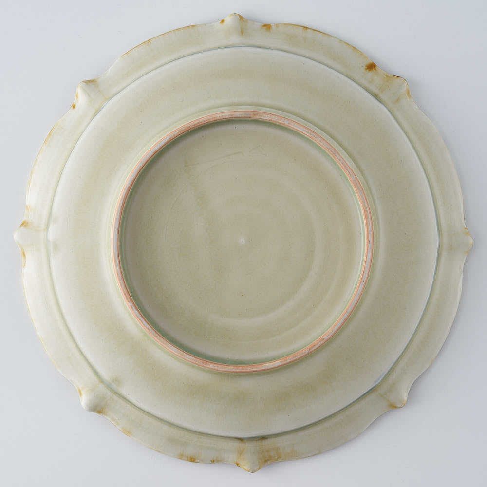 作家　鈴木まどか　輪花彫花紋七寸皿