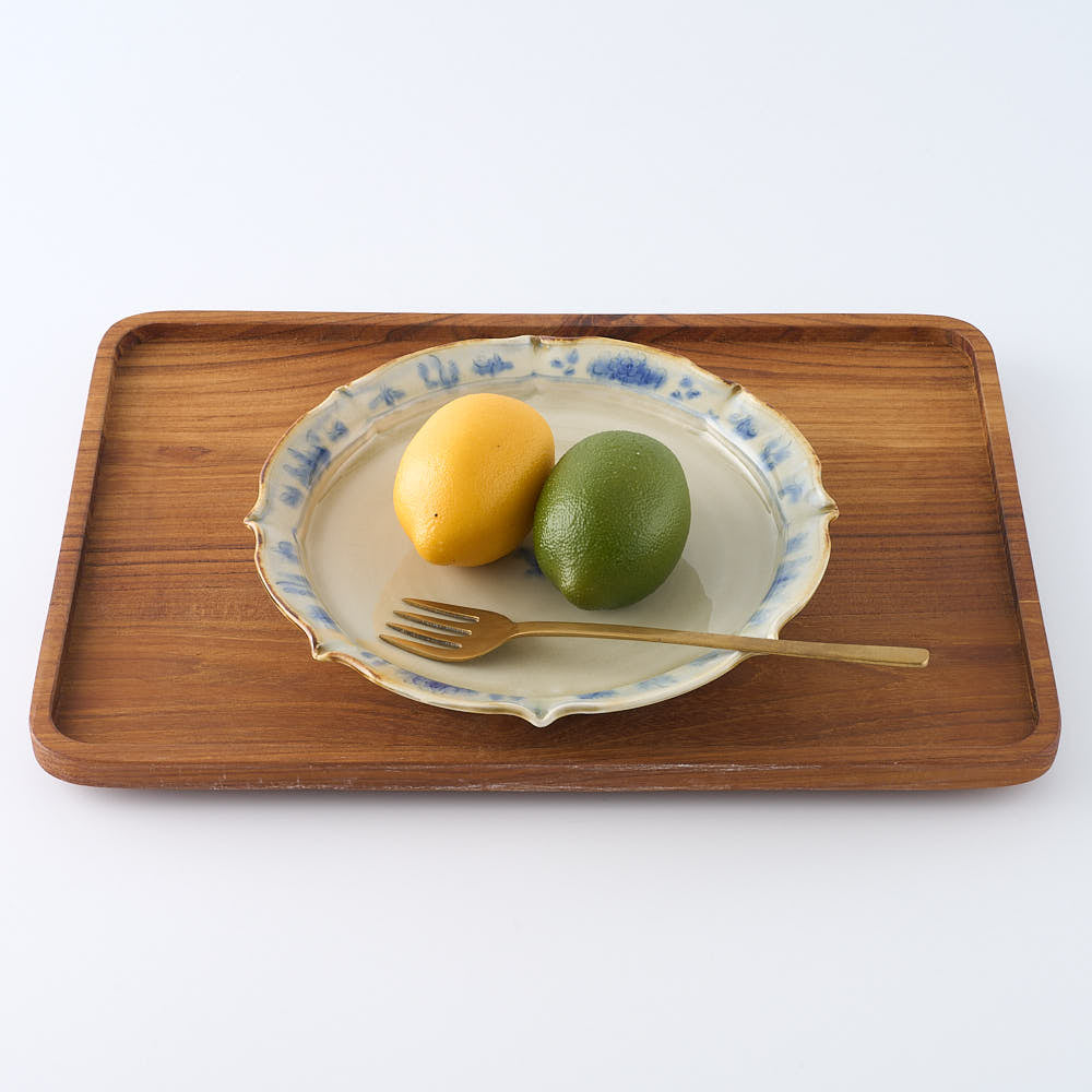 作家　鈴木まどか　輪花彫花紋七寸皿