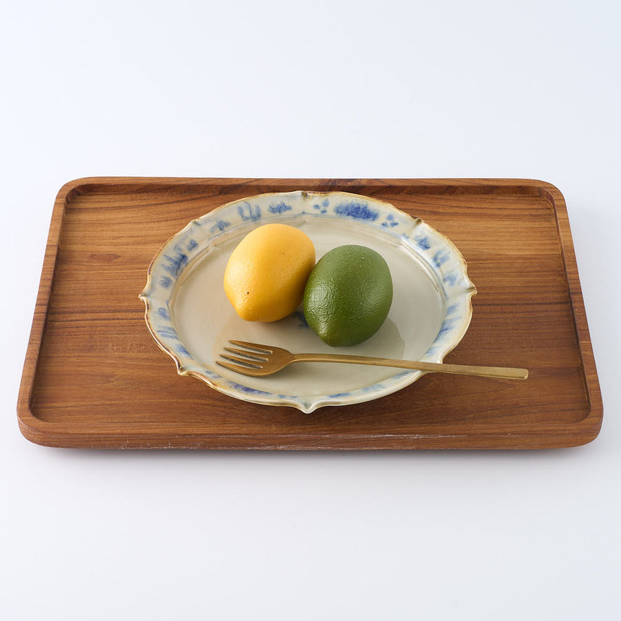 作家　鈴木まどか　輪花彫花紋七寸皿