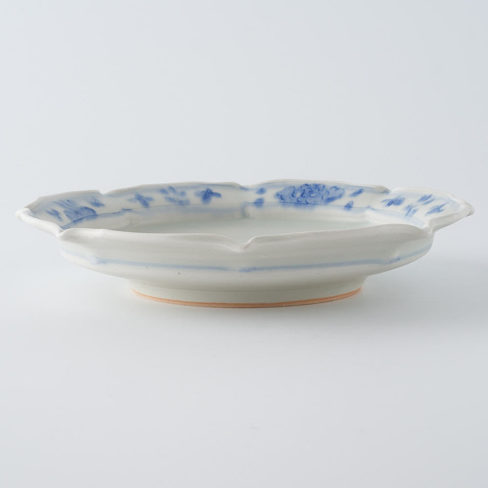 作家　鈴木まどか　輪花彫花紋六寸皿