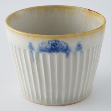 作家　鈴木まどか　彫花紋鎬蕎麦猪口