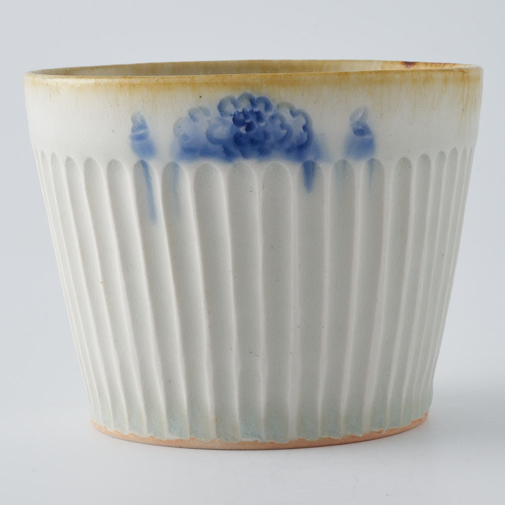 作家　鈴木まどか　彫花紋鎬蕎麦猪口