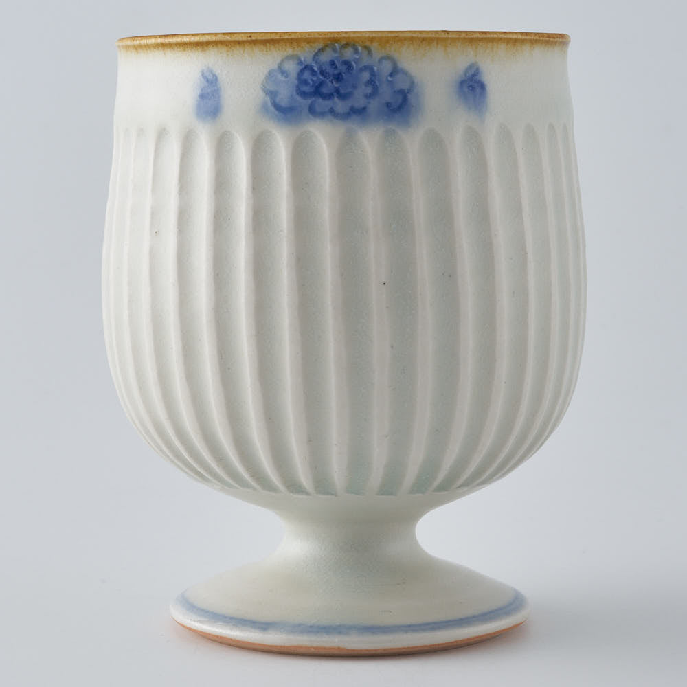 作家　鈴木まどか　彫花紋鎬足付杯