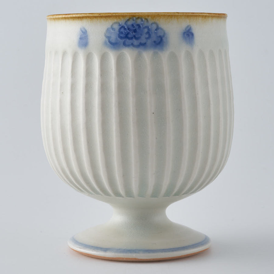 作家　鈴木まどか　彫花紋鎬足付杯