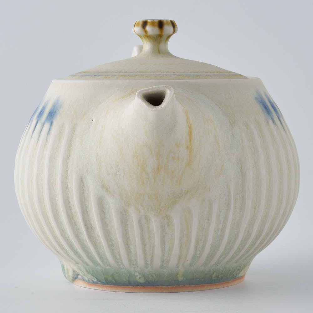 作家　鈴木まどか　ポット小　B