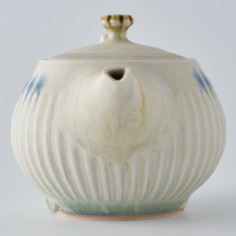 作家　鈴木まどか　ポット小　B