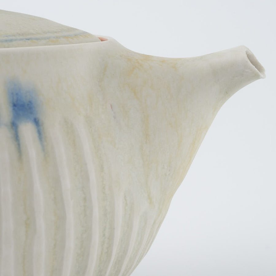 作家　鈴木まどか　ポット小　B