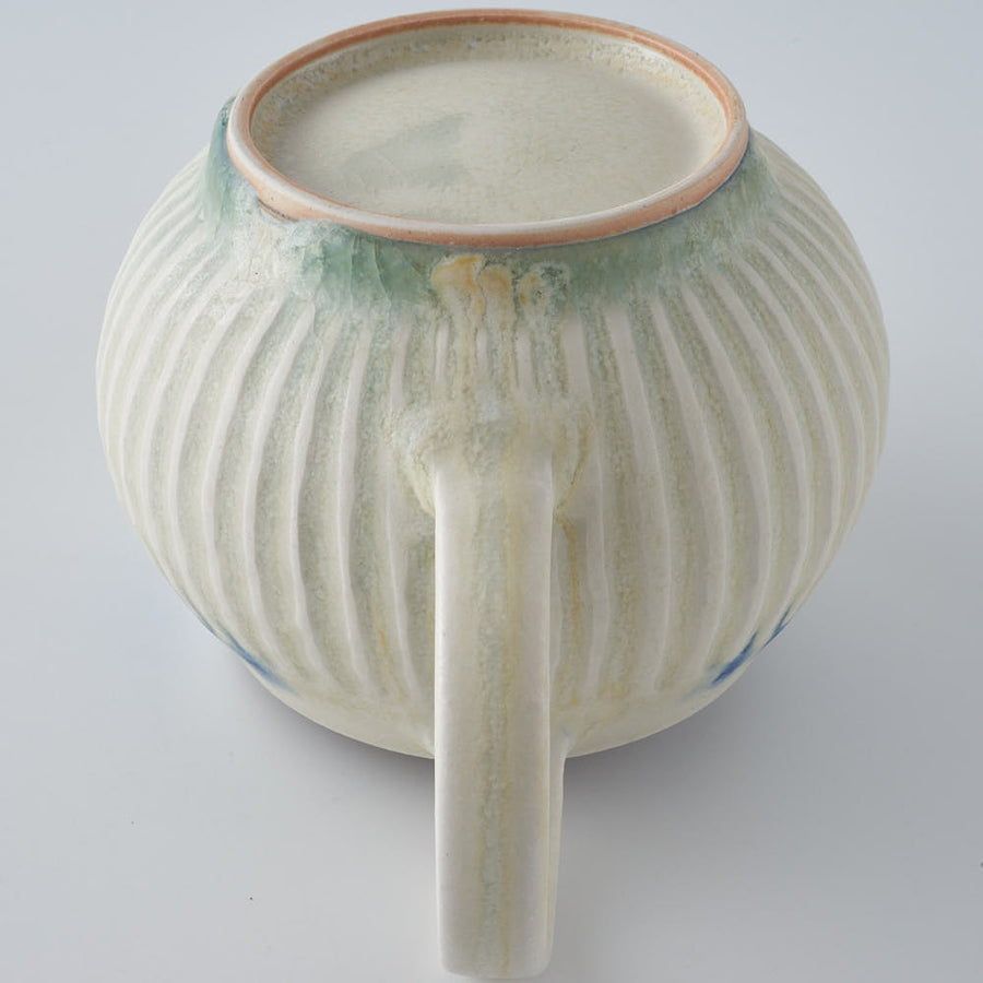 作家　鈴木まどか　ポット小　B