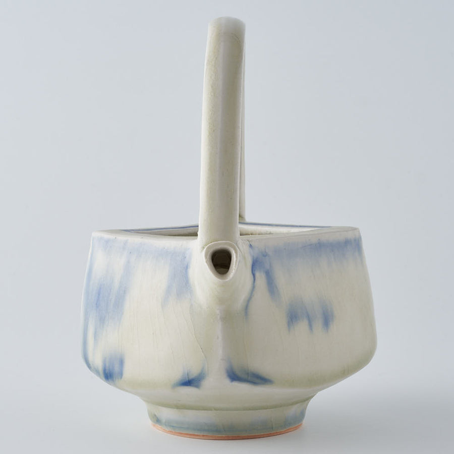 作家　鈴木まどか　安南染付四角注器