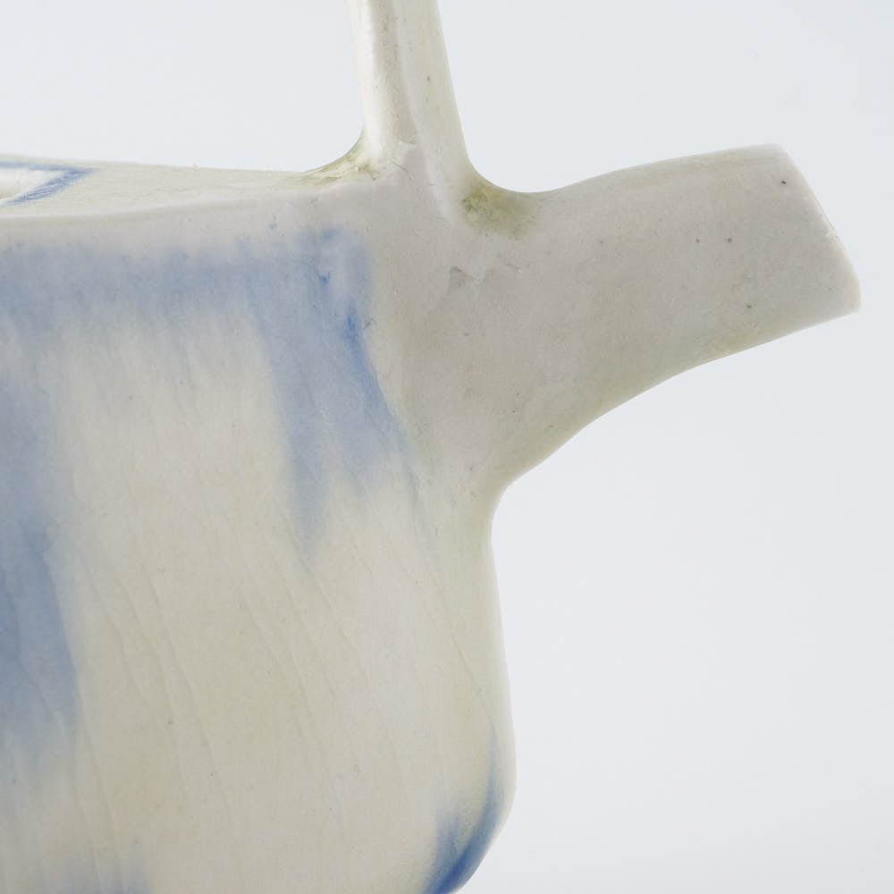 作家　鈴木まどか　安南染付四角注器