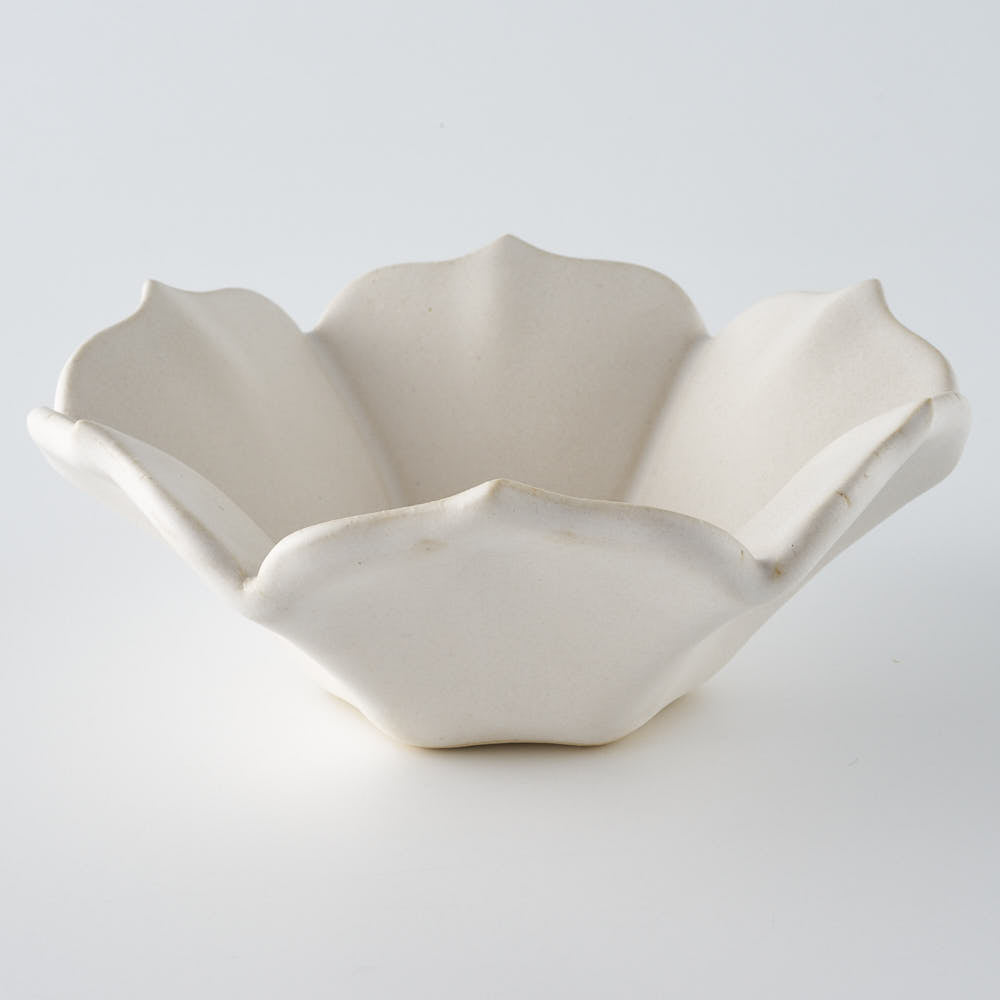 作家　水谷ちえみ　小鉢　フリル　角