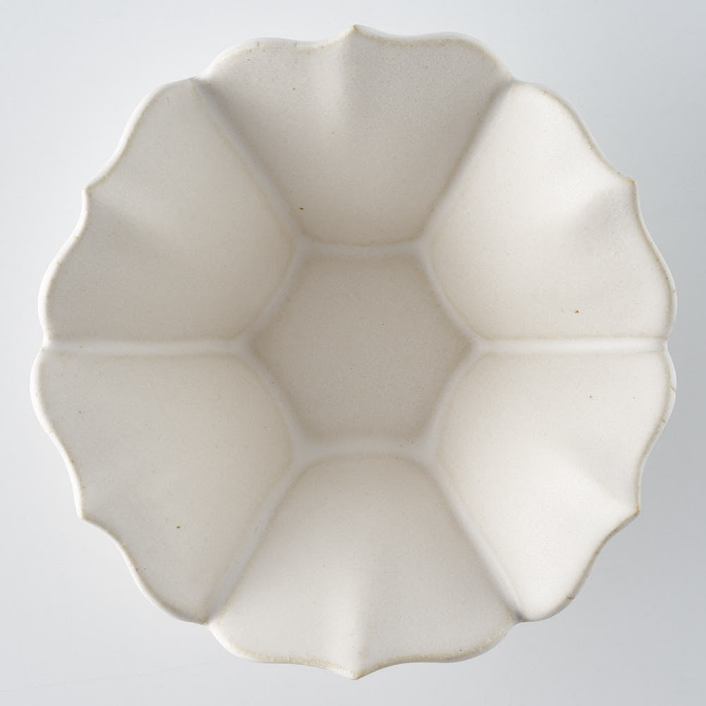 作家　水谷ちえみ　小鉢　フリル　角