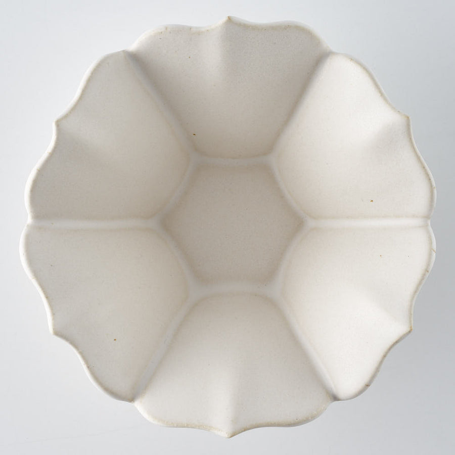 作家　水谷ちえみ　小鉢　フリル　角