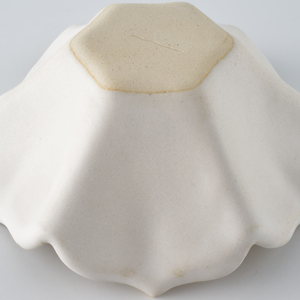 作家　水谷ちえみ　小鉢　フリル　角