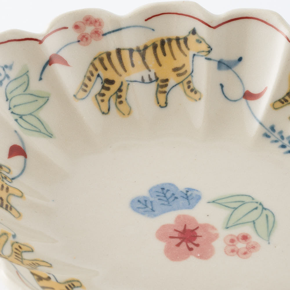 作家　大場紀穂子　虎の輪花楕円小鉢