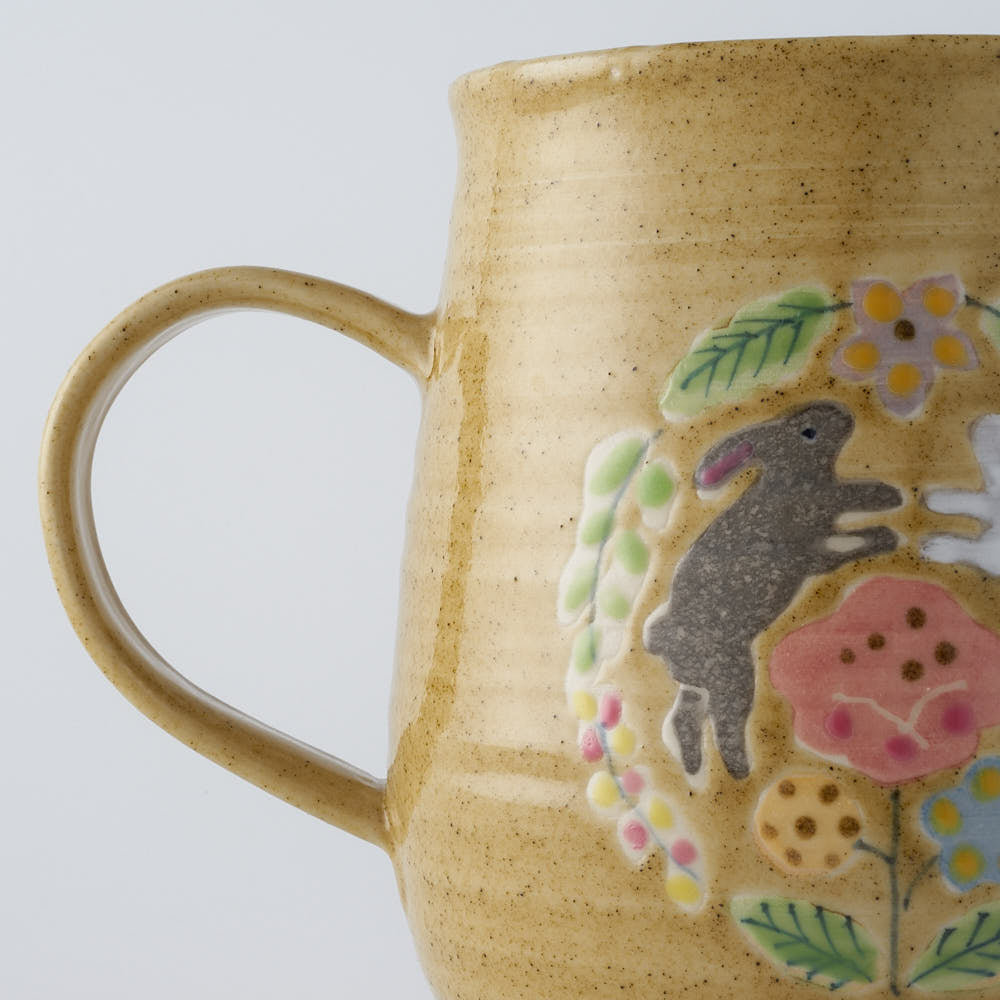 作家　大場紀穂子　うさぎのピッチャー