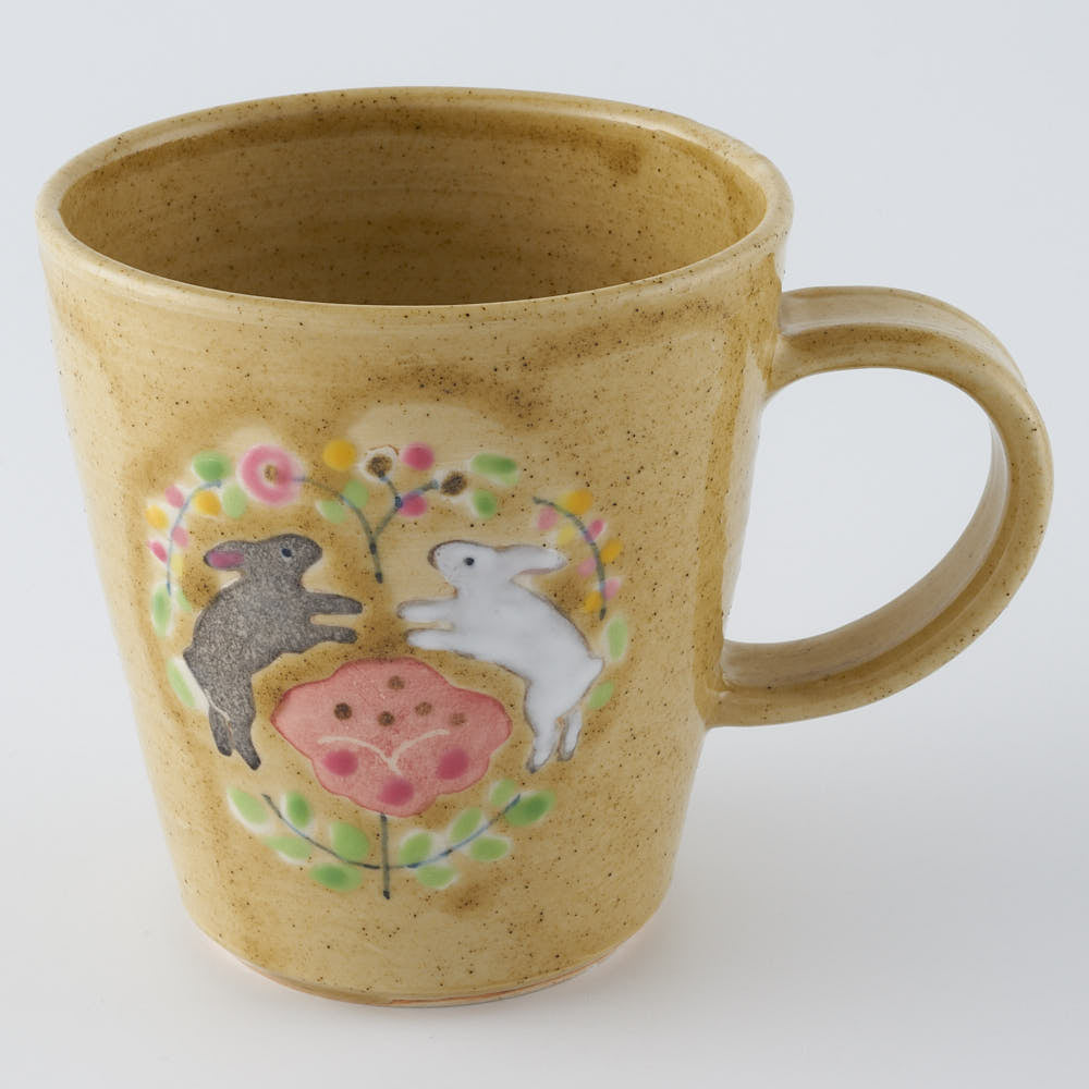 作家　大場紀穂子　うさぎのマグ