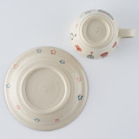 作家　大場紀穂子　吊るし飾りのカップ＆ソーサー