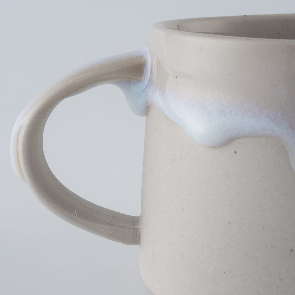 作家　宮木英至　ドリッピーマグ　ライトグレー