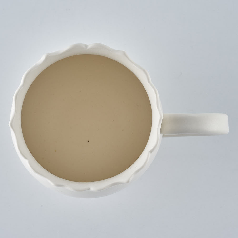 暮縞　フルールシリーズ　フルール脚付きマグカップ　白