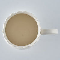 暮縞　フルールシリーズ　フルール脚付きマグカップ　白