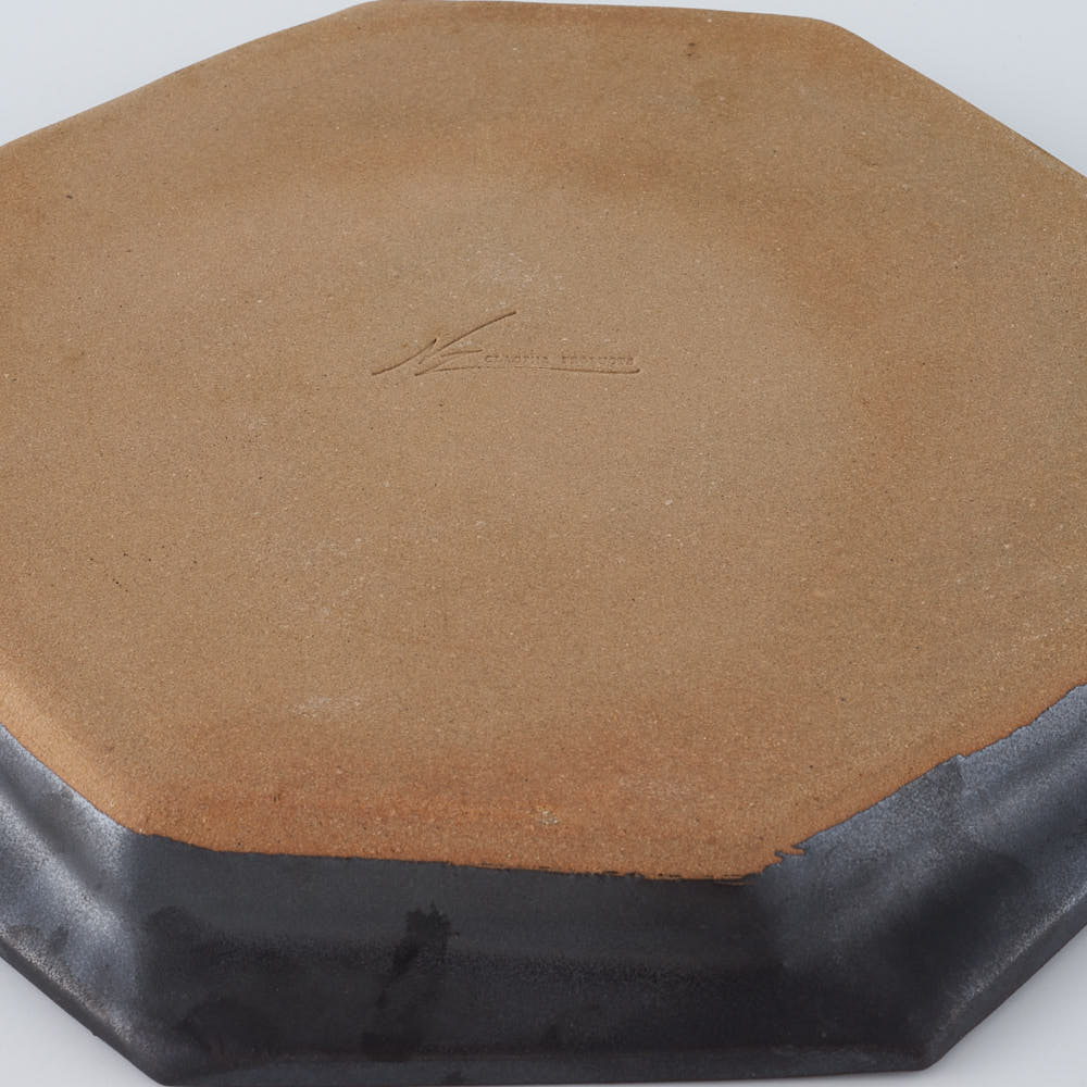 暮縞　ドットシリーズ　八角スパイラルドット中皿　黒