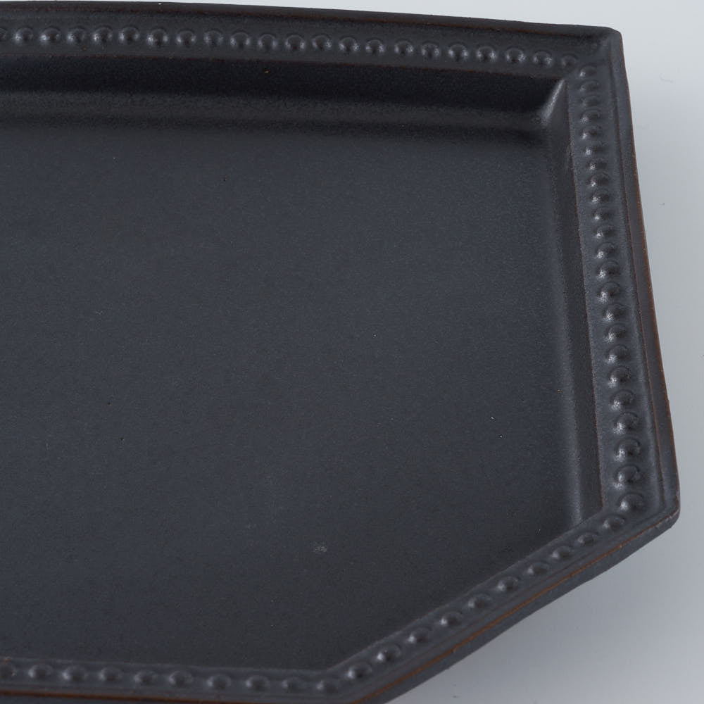 暮縞　ドットシリーズ　ドット隅切り皿　黒