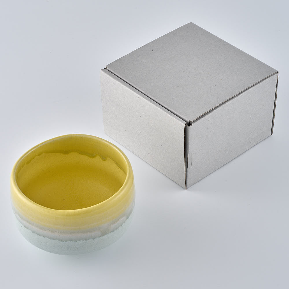 中国　乾隆年製　檸檬黄釉碗　C　7397E A Fine Small Lemon Yellow-glazed Bowl | 清雍正檸檬黃釉小盌《大清