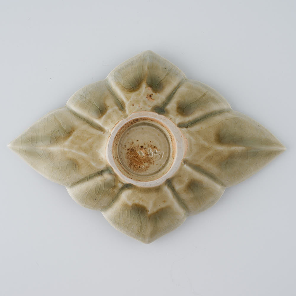 作家　宮田竜司　灰釉　菱形皿（小） 作家　宮田竜司 陶磁器作家もの