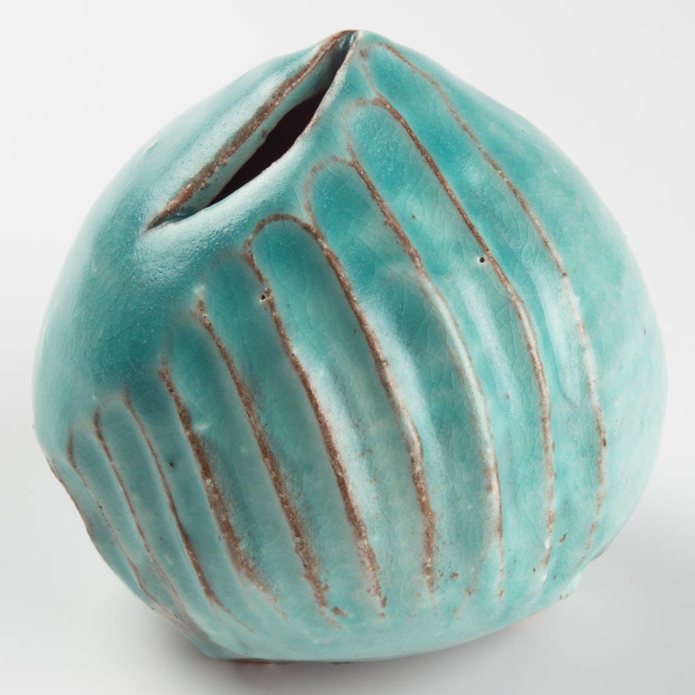 いちらん陶房　青釉しのぎ花器(Egg)