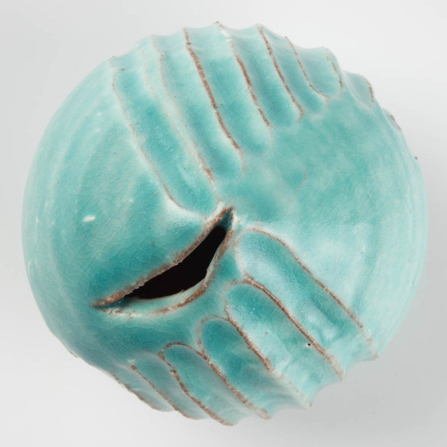 いちらん陶房　青釉しのぎ花器(Egg)