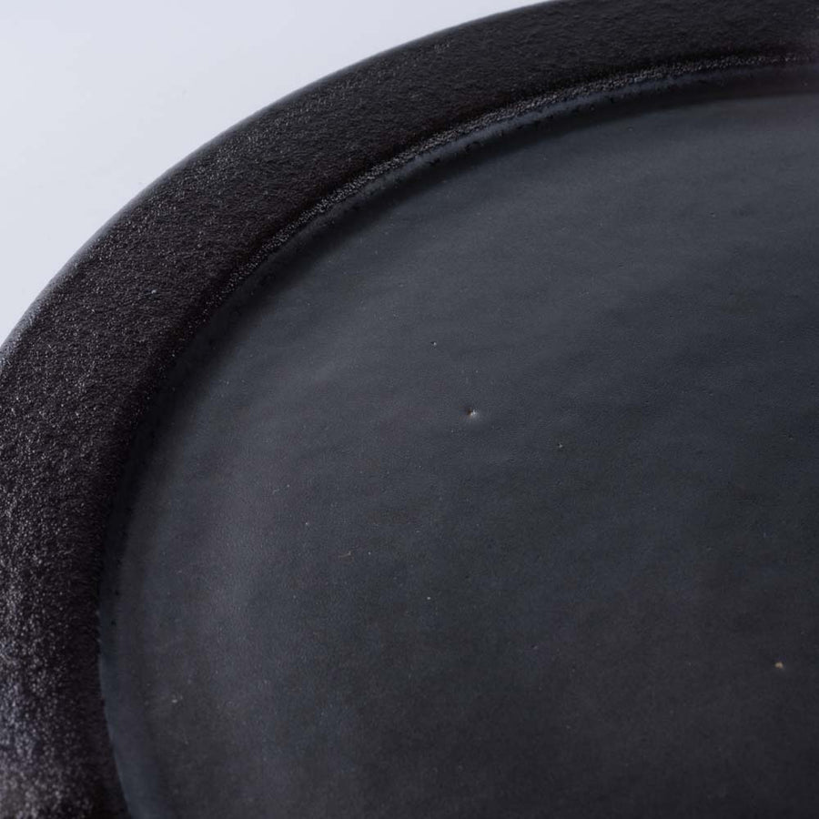 信楽焼　ヤマ庄陶器　Deepbreath　8.5インチプレート　ブラック 信楽焼　ヤマ庄陶器 信楽焼