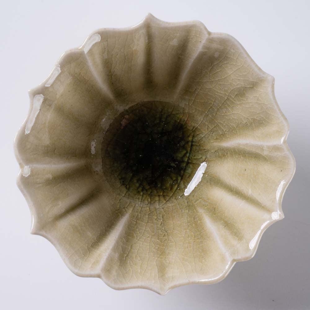 作家　宮田竜司　灰釉稜花茶杯