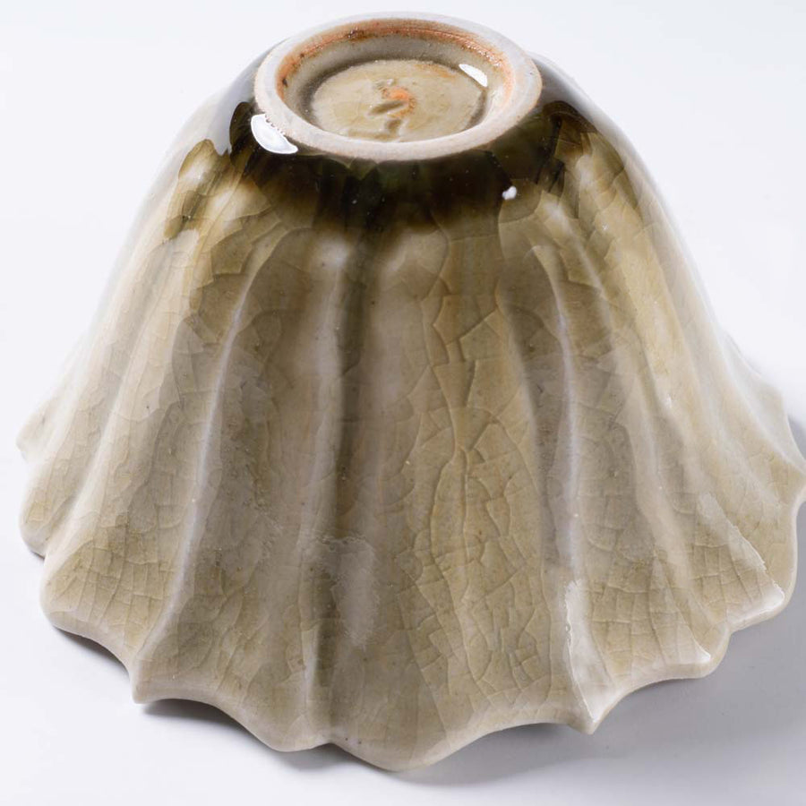 作家　宮田竜司　灰釉稜花茶杯